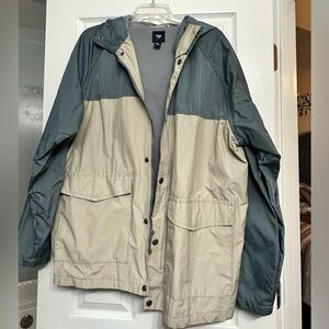 EUC Gap Rain Jacket. Men’s. Size Large.